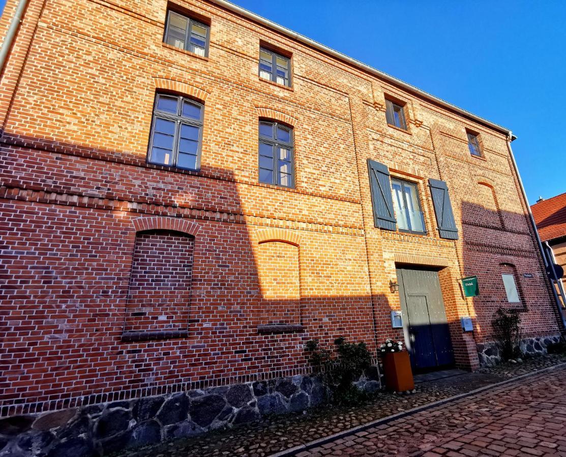 Hotel Und Restaurant Haus Sajons Plau am See Εξωτερικό φωτογραφία